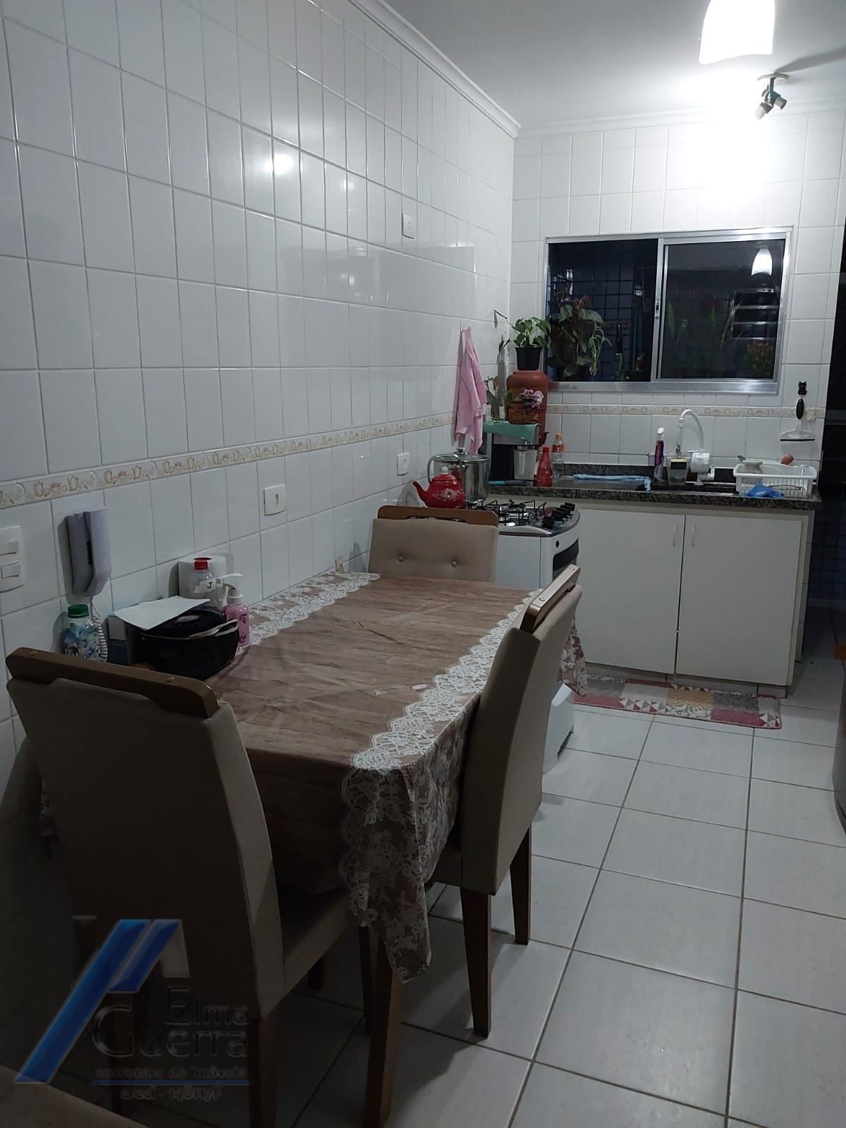 Ubatuba, Itagua - Apartamento de 02 dormitórios sendo 01 suíte, a 150 metros da praia.