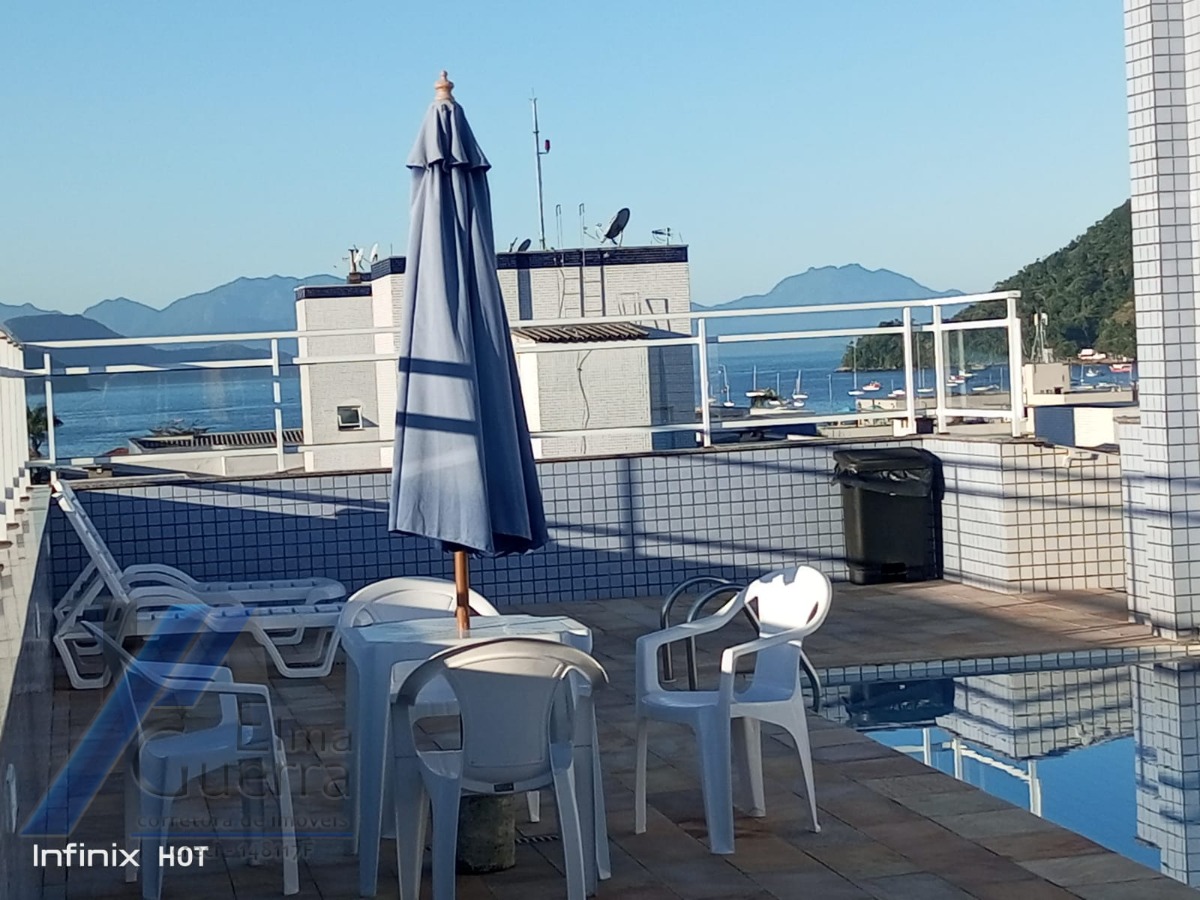 Ubatuba, Itagua - Apartamento de 02 dormitórios sendo 01 suíte, a 150 metros da praia.