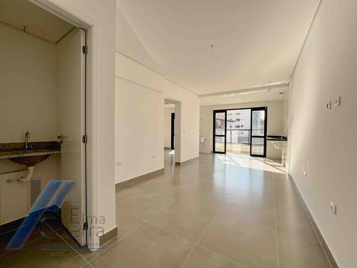 Ubatuba, Itaguá - Apartamento com 02 dormitórios sendo 01 suíte e área de lazer em local tranquilo.