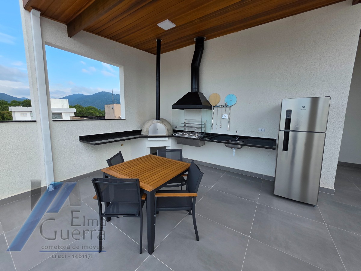 Ubatuba, Itaguá - Apartamento com 02 dormitórios sendo 01 suíte e área de lazer em local tranquilo.