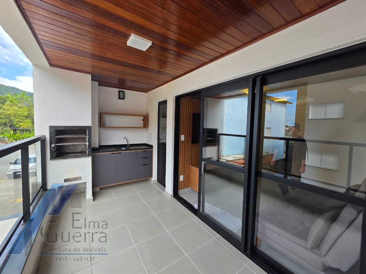 Ubatuba, Itaguá - Apartamento mobiliado com 02 dormitórios sendo 01 suíte e área de lazer.