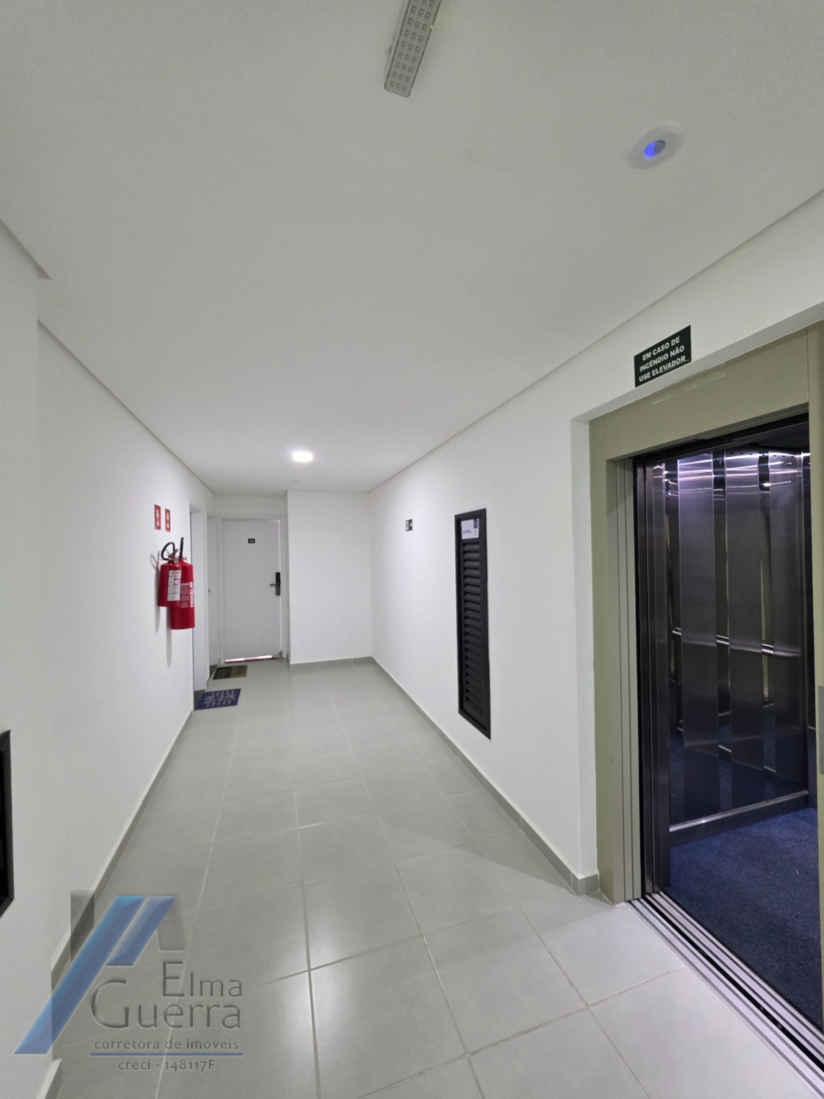 Ubatuba, Itaguá - Apartamento mobiliado com 02 dormitórios sendo 01 suíte e área de lazer.