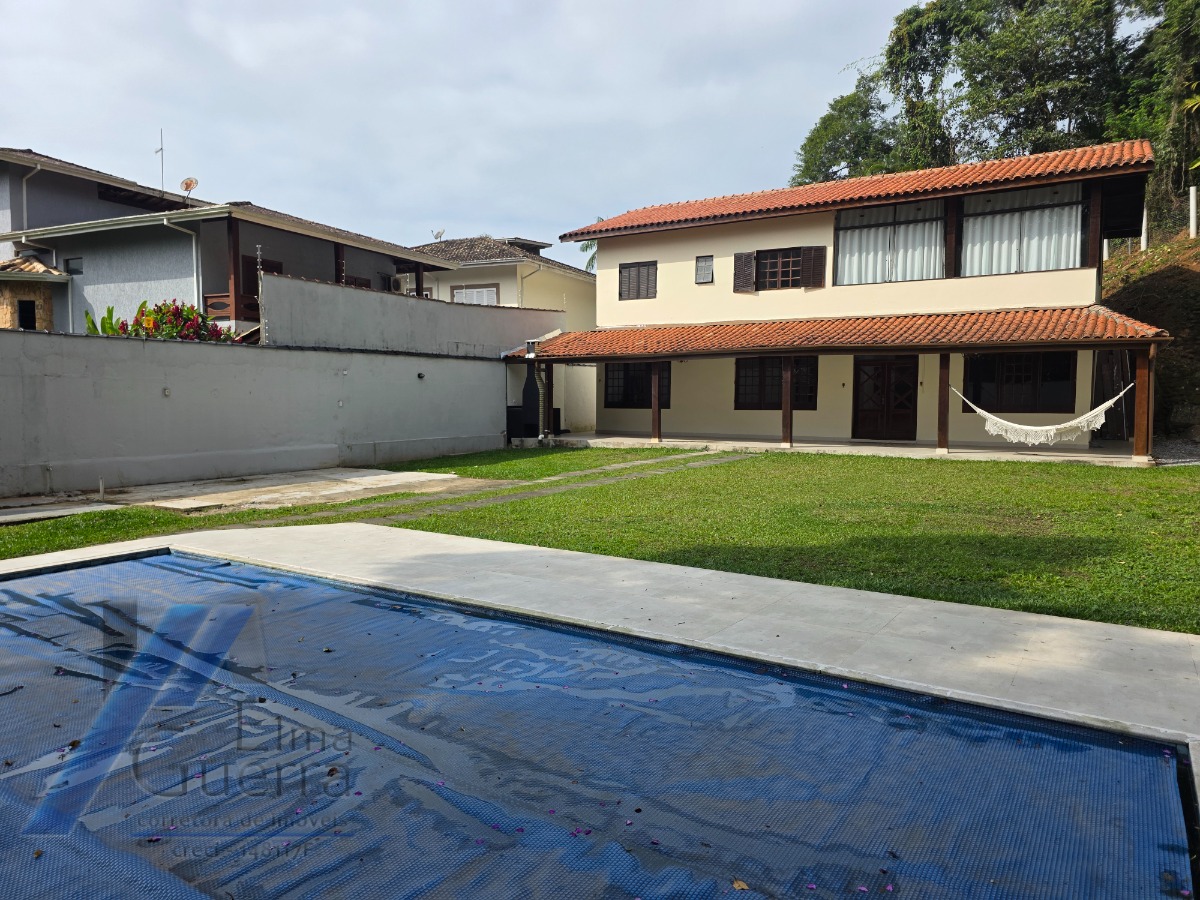 Casa, 4 quartos, 300 m² - Foto 1