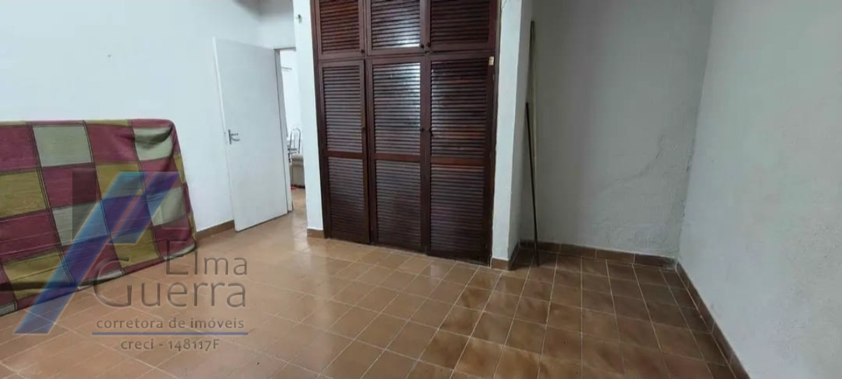 Ubatuba, Pereque - Açu - Casa com 02 dormitórios, com terreno de 357 m2 com área construída 132m2..