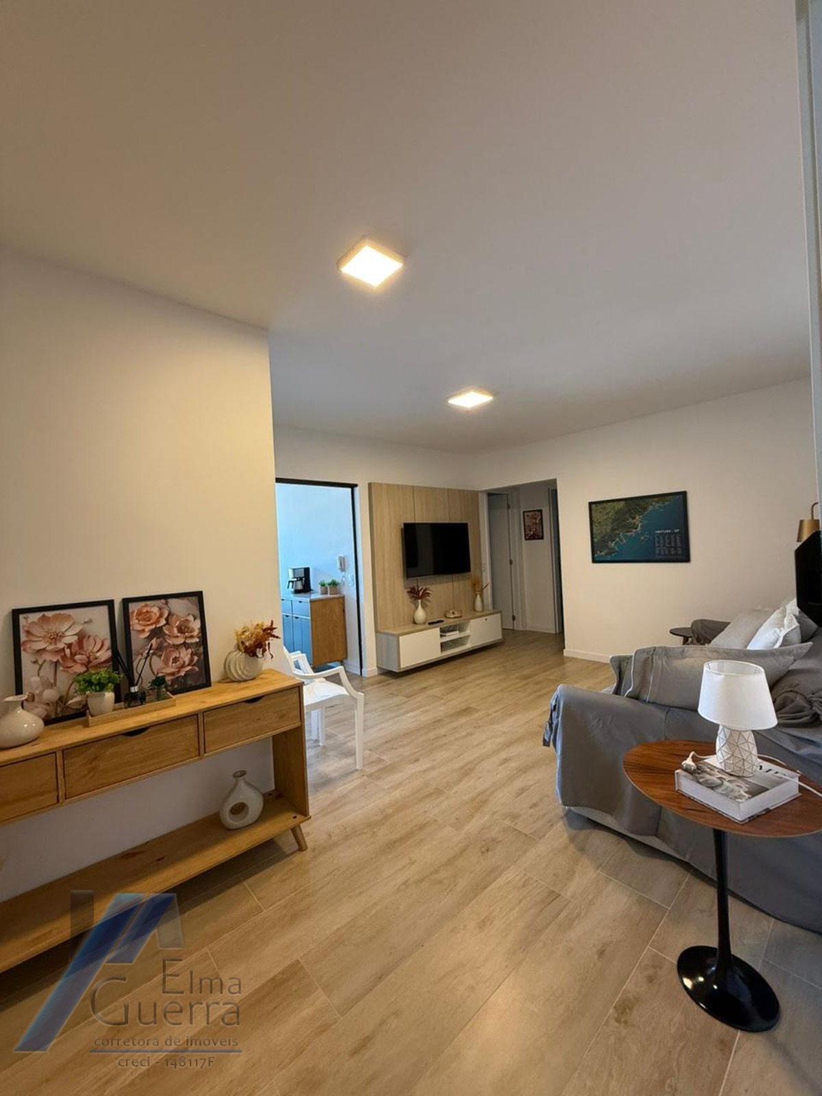 Ubatuba, Itaguá - Apartamento mobiliada com 02 dormitórios sendo 01 suíte, área de lazer completa.