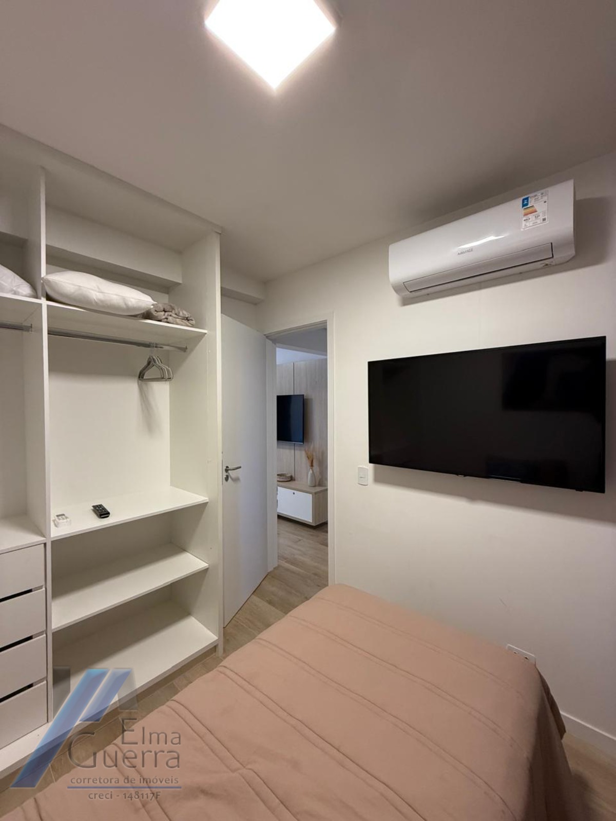 Ubatuba, Itaguá - Apartamento mobiliada com 02 dormitórios sendo 01 suíte, área de lazer completa.