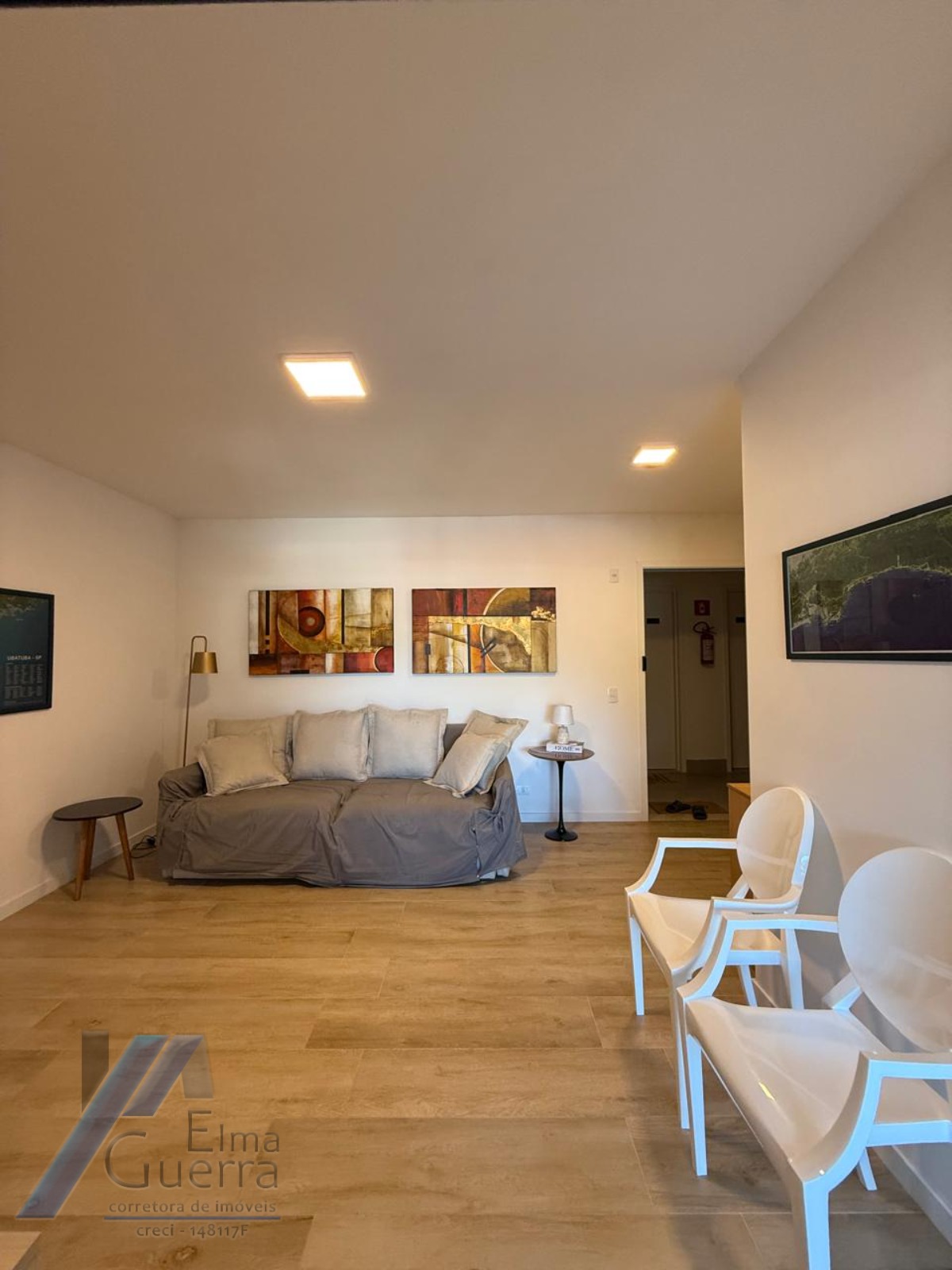 Ubatuba, Itaguá - Apartamento mobiliada com 02 dormitórios sendo 01 suíte, área de lazer completa.