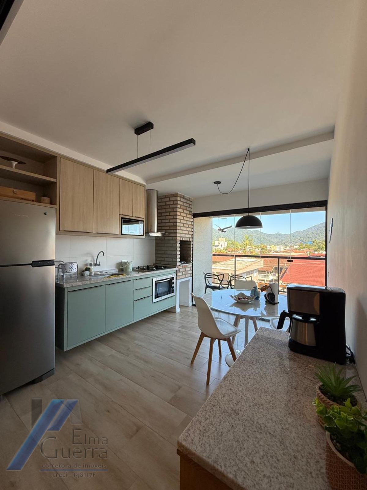 Ubatuba, Itaguá - Apartamento mobiliada com 02 dormitórios sendo 01 suíte, área de lazer completa.