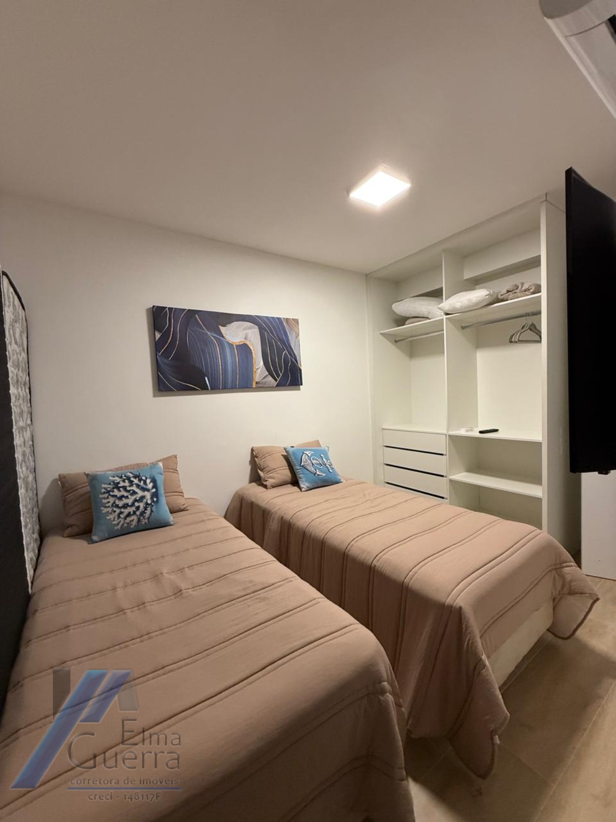 Ubatuba, Itaguá - Apartamento mobiliada com 02 dormitórios sendo 01 suíte, área de lazer completa.