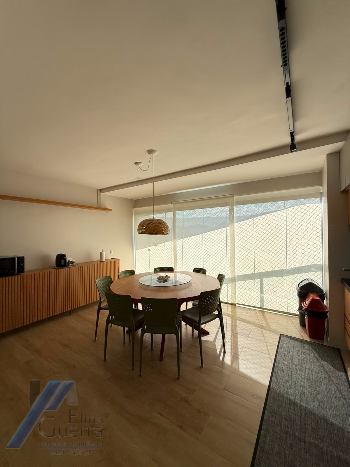 Ubatuba, Itaguá - Apartamento mobiliada com 03 dormitórios sendo 01 suíte, área de lazer completa.