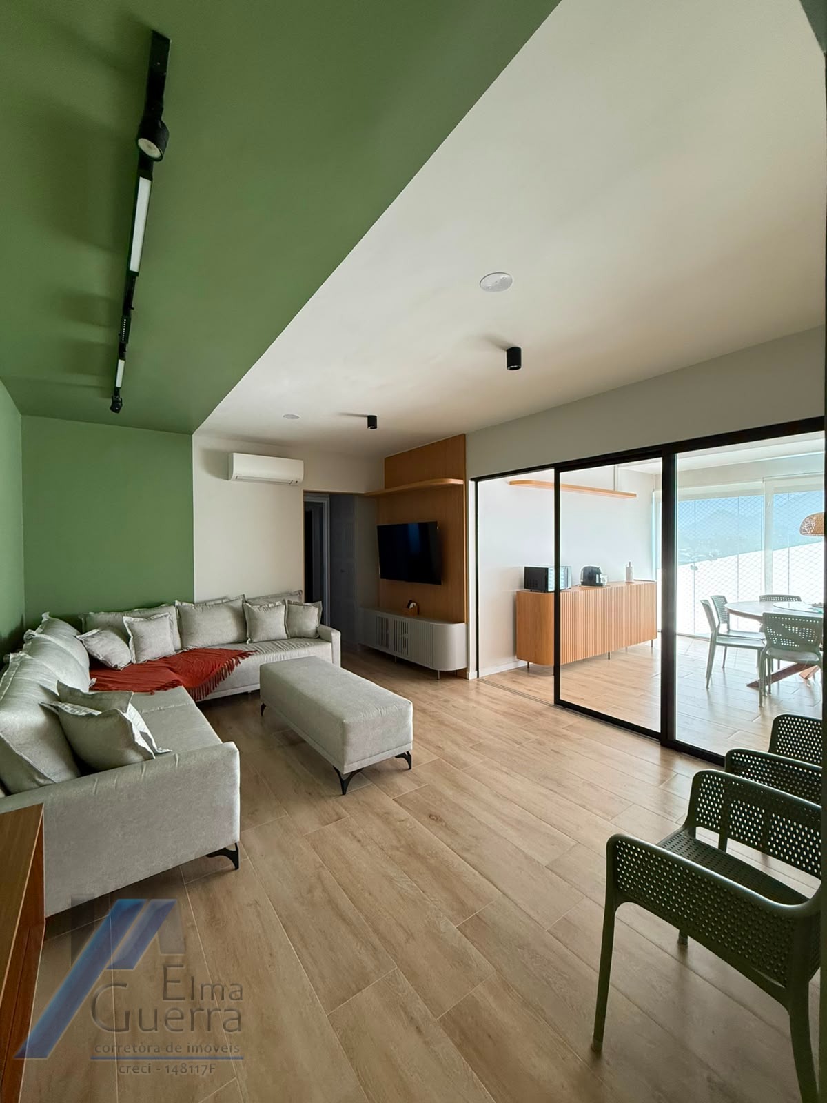 Ubatuba, Itaguá - Apartamento mobiliada com 03 dormitórios sendo 01 suíte, área de lazer completa.