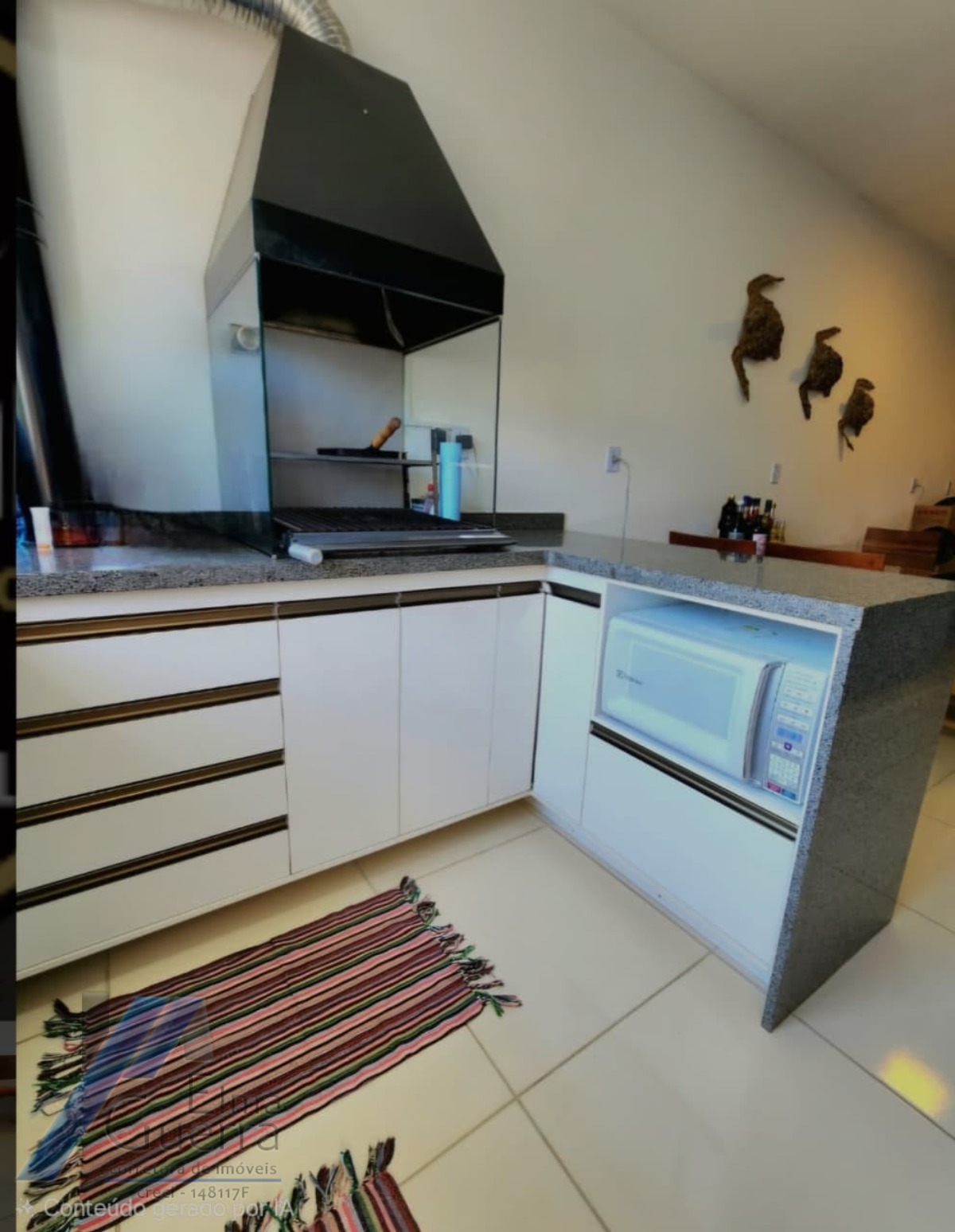 Ubatuba - Pereque açu - Apartamento com 02 dormitórios sendo 01 suíte e área de lazer.