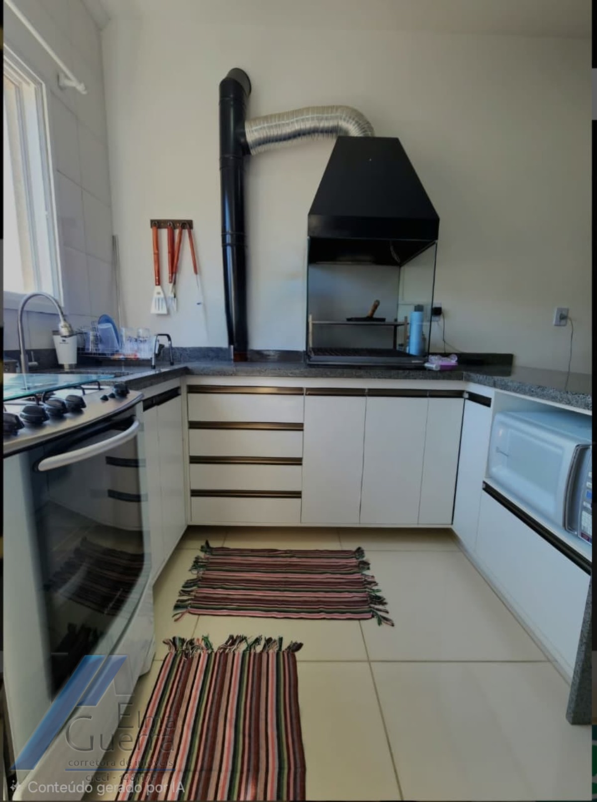 Ubatuba - Pereque açu - Apartamento com 02 dormitórios sendo 01 suíte e área de lazer.
