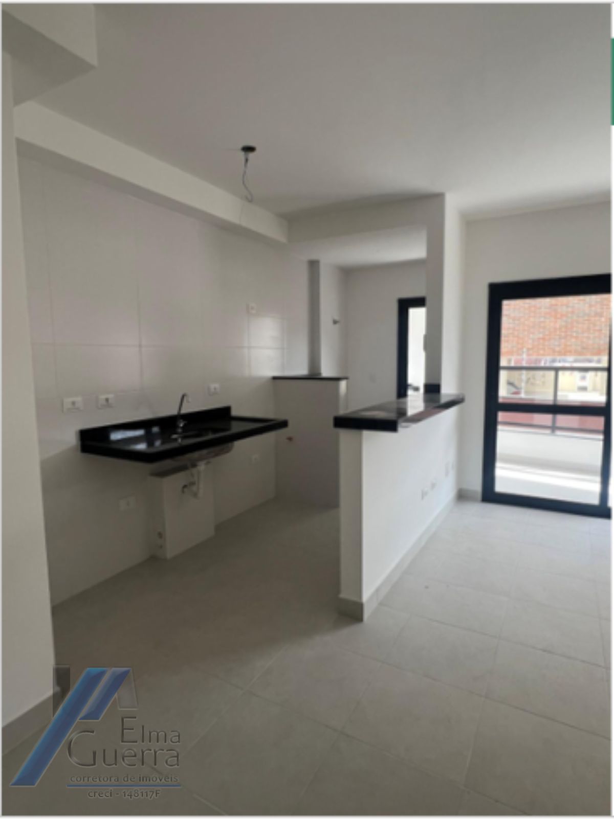 Ubatuba, Itagua - Apartamento com 02 dormitórios sendo 01 suíte e área de lazer.