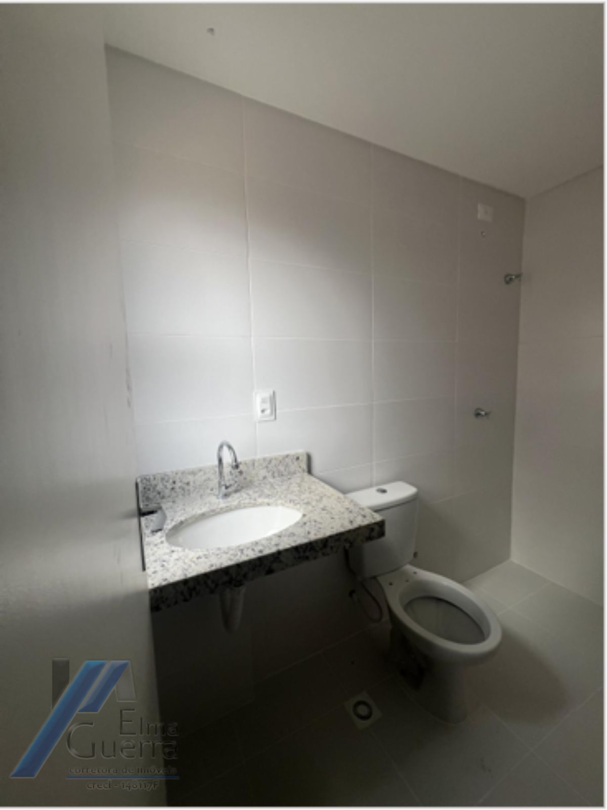 Ubatuba, Itagua - Apartamento com 02 dormitórios sendo 01 suíte e área de lazer.