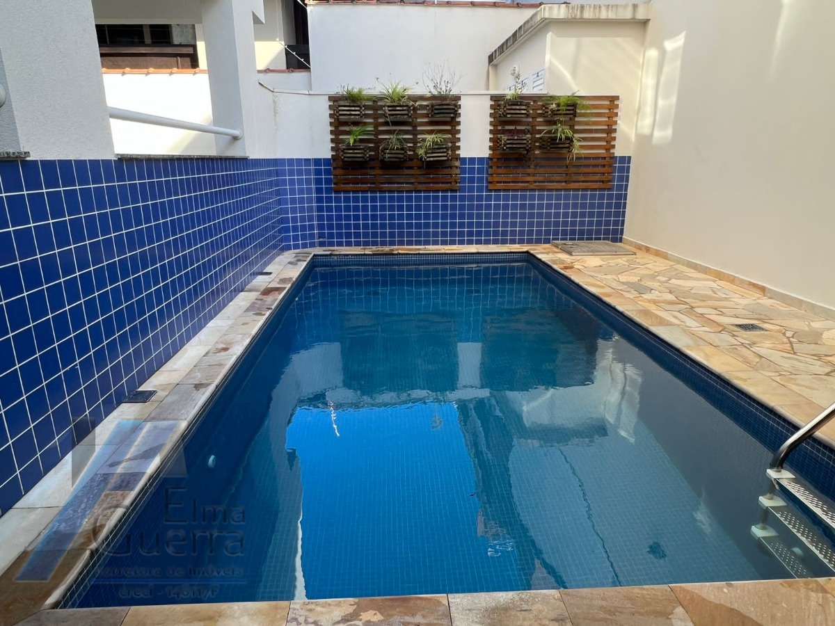 Ubatuba, Itaguá - Apartamento cobertura com 03 suítes e área de lazer com vista para o mar.
