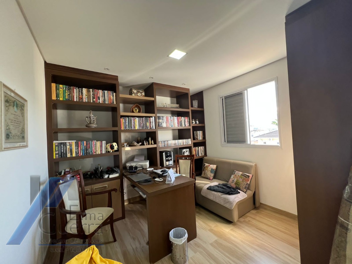 Ubatuba, Itaguá - Apartamento cobertura com 03 suítes e área de lazer com vista para o mar.