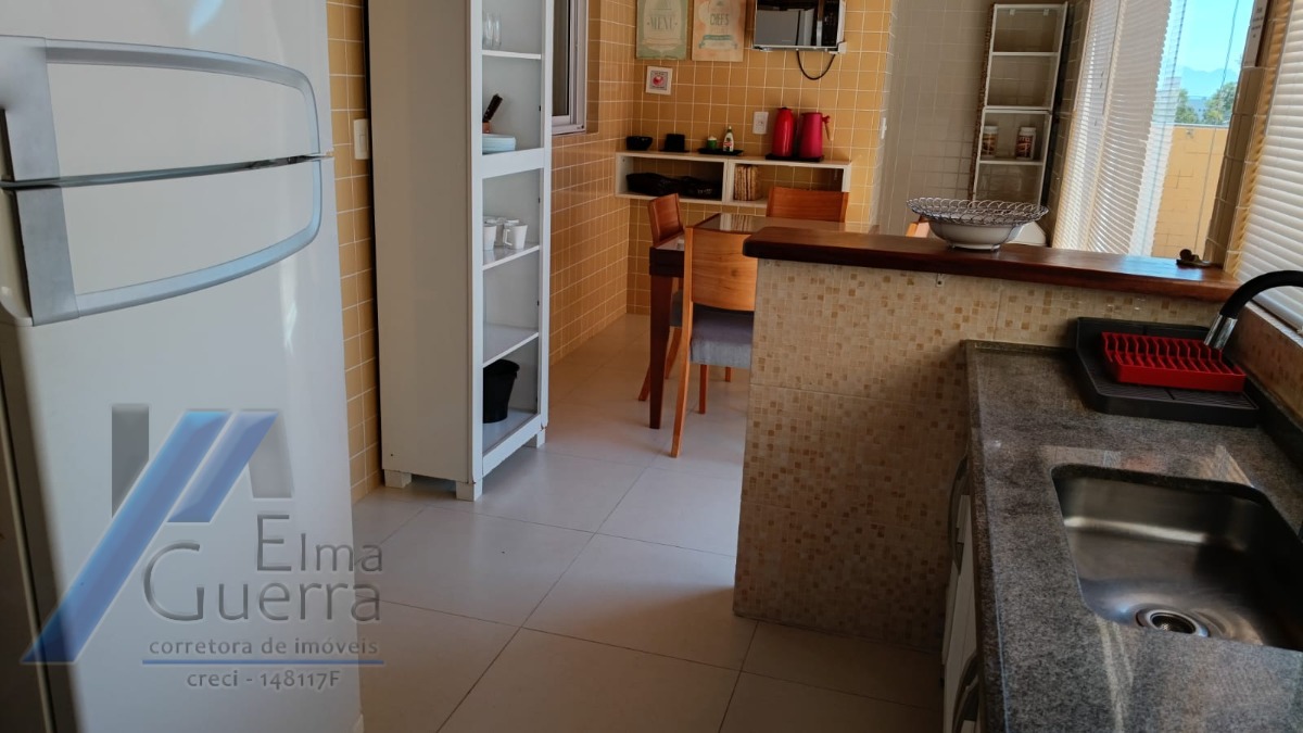 Ubatuba, Itaguá - Apartamento cobertura com 03 dormitórios sendo 01 suíte e área de lazer.