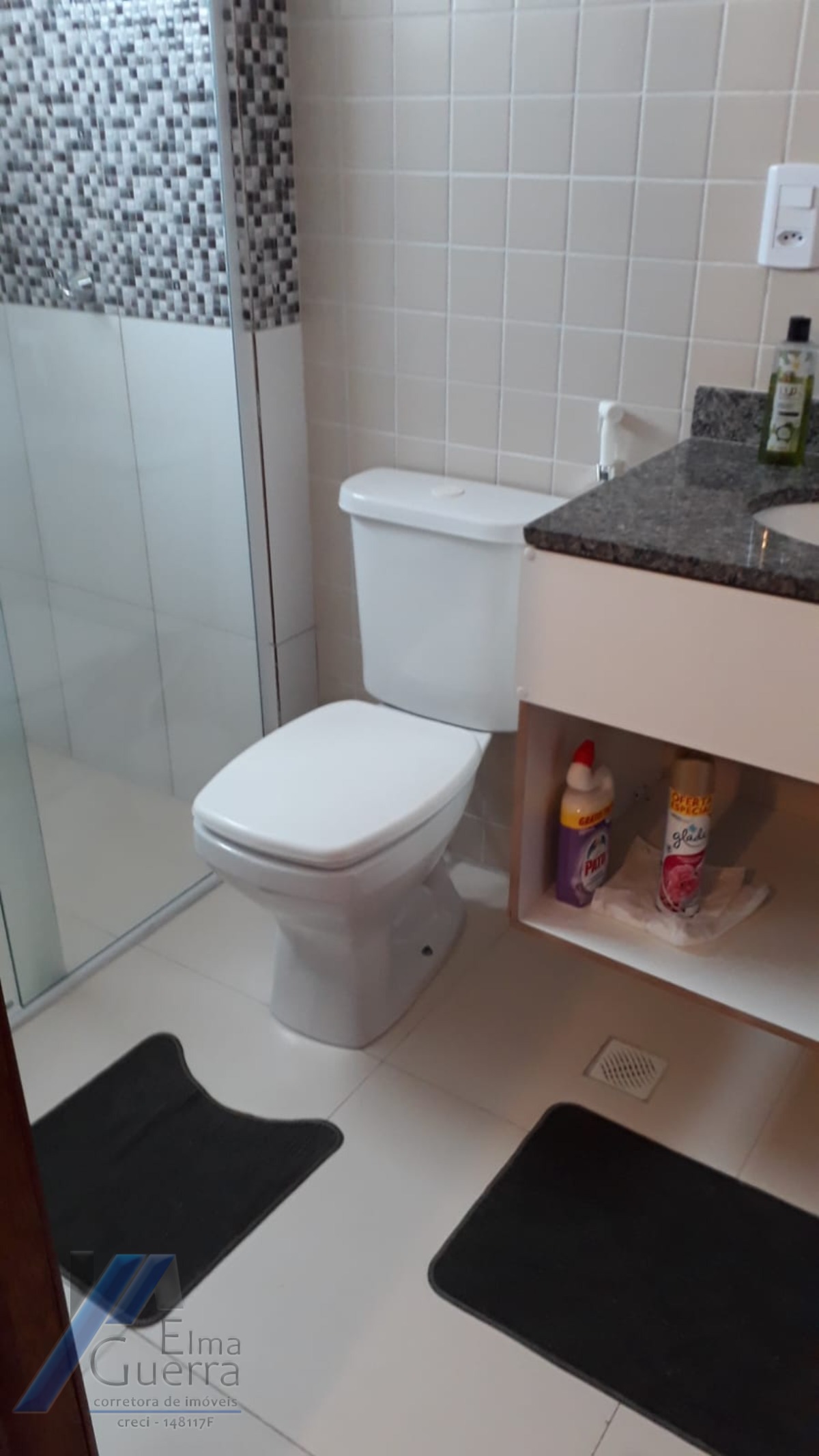 Ubatuba, Itaguá - Apartamento cobertura com 03 dormitórios sendo 01 suíte e área de lazer.
