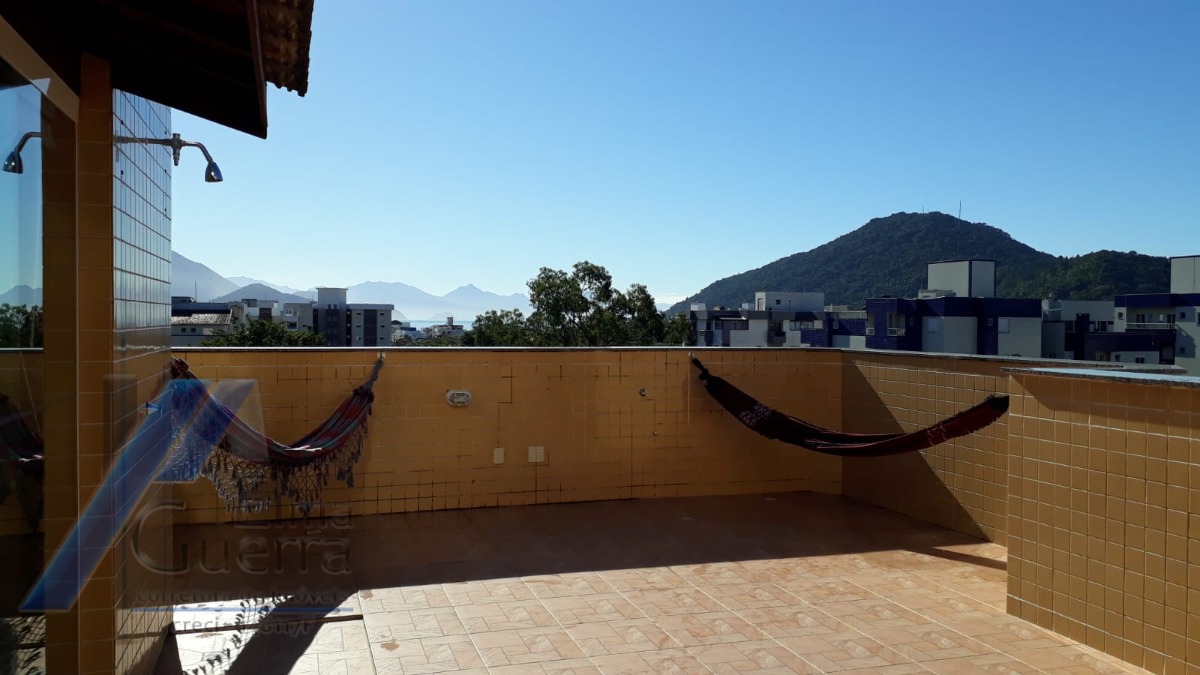 Ubatuba, Itaguá - Apartamento cobertura com 03 dormitórios sendo 01 suíte e área de lazer.