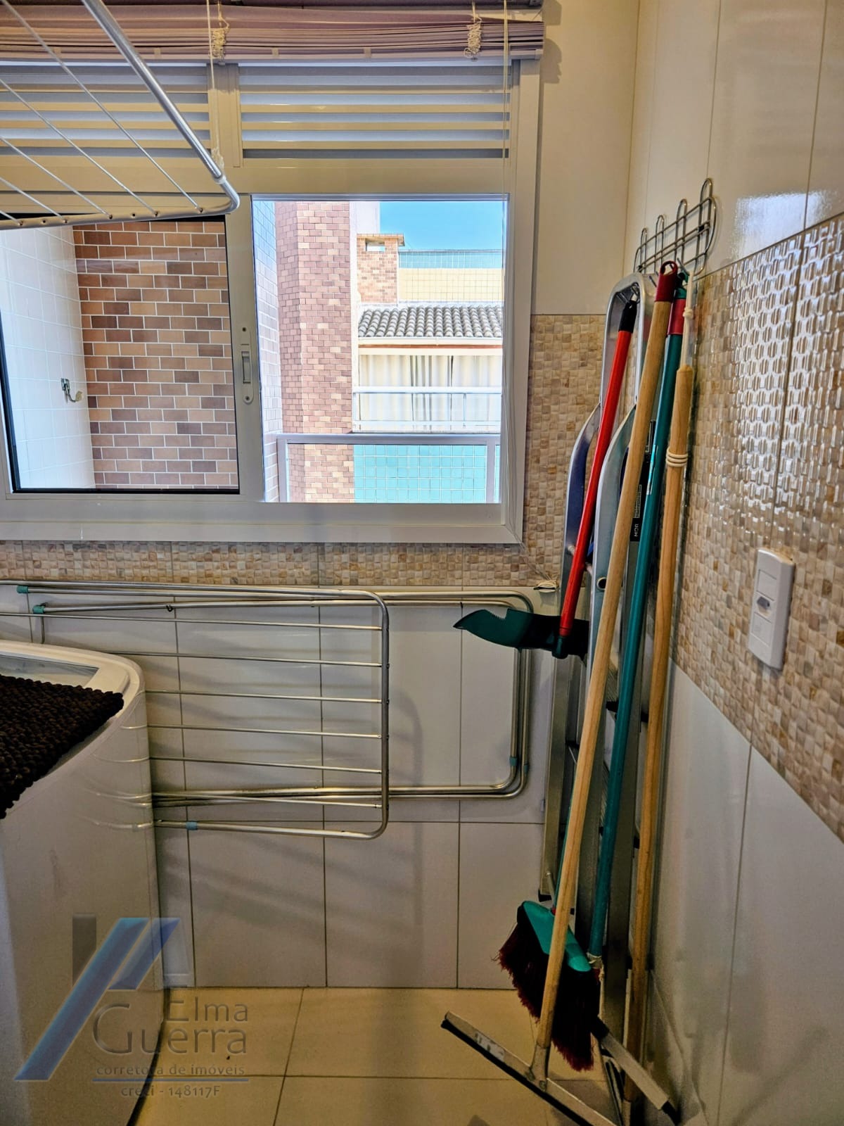 Ubatuba, Itaguá - Apartamento cobertura com 03 dormitórios sendo 01 suíte e área de lazer.