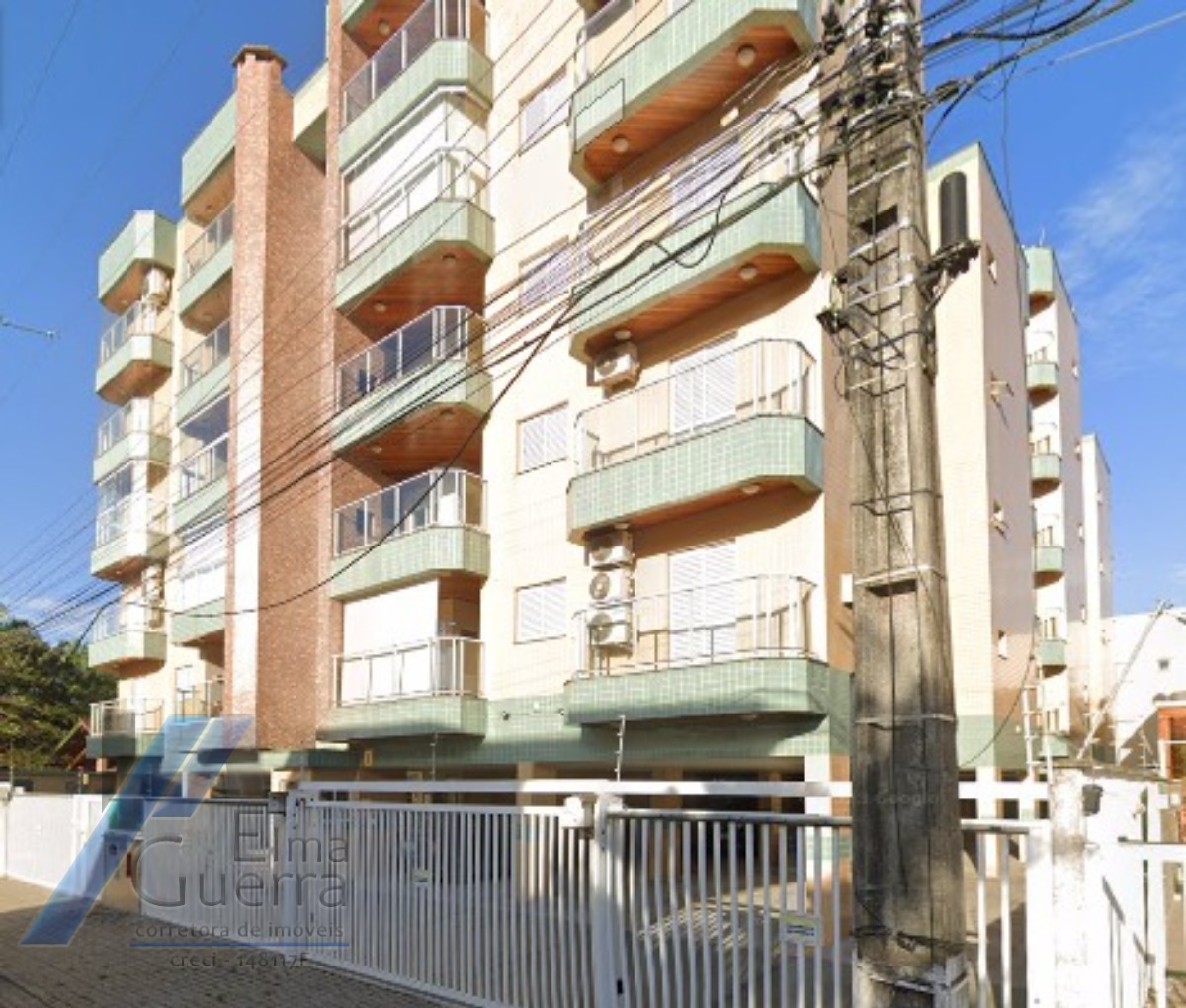 Ubatuba, Itaguá - Apartamento cobertura com 03 dormitórios sendo 01 suíte e área de lazer.