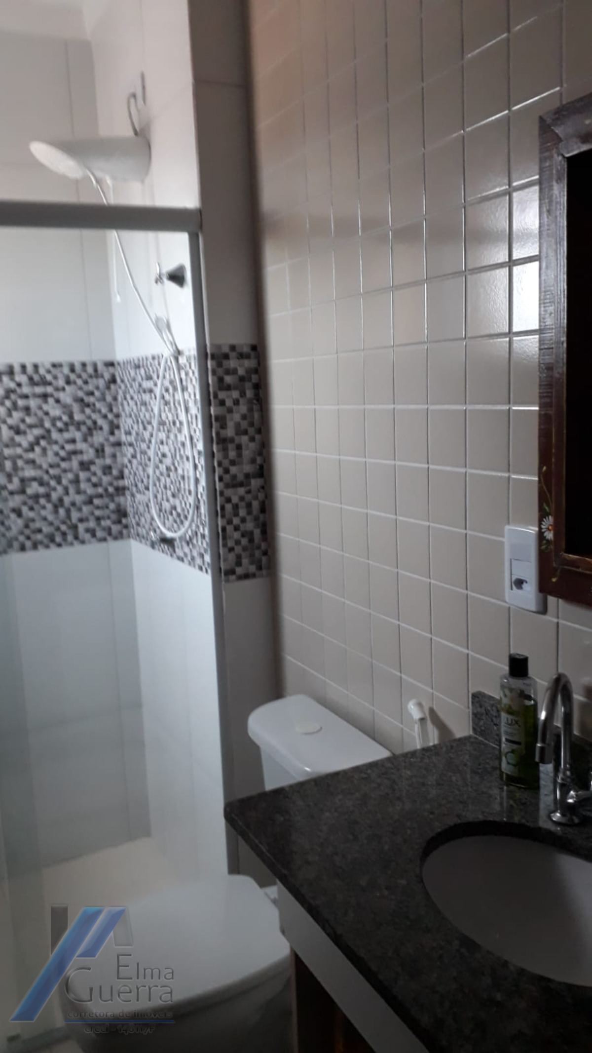 Ubatuba, Itaguá - Apartamento cobertura com 03 dormitórios sendo 01 suíte e área de lazer.