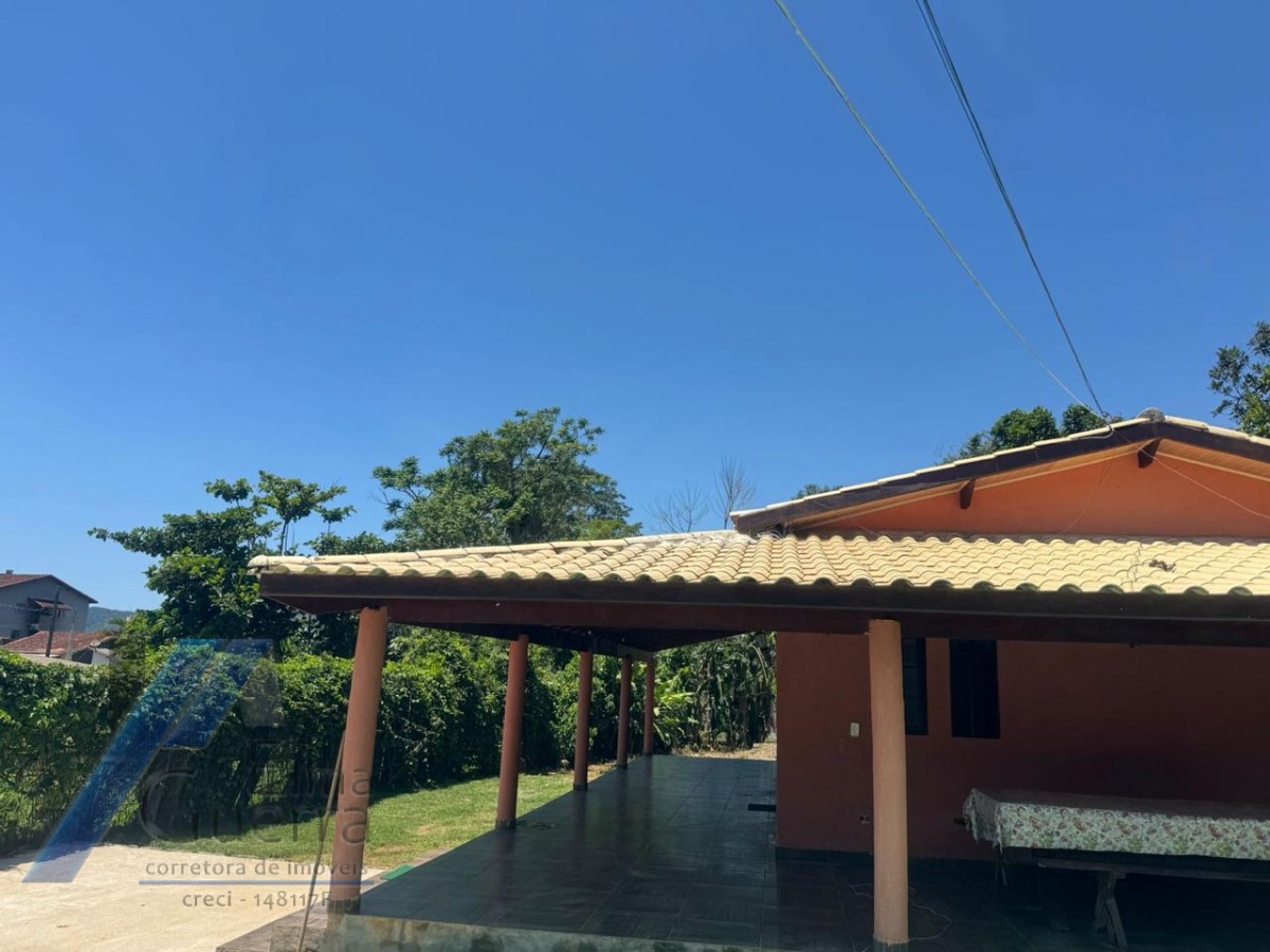 Ubatuba, Praia do Sapê - Casa com 02 suítes com terreno de 1.136,55 m2. - foto 1