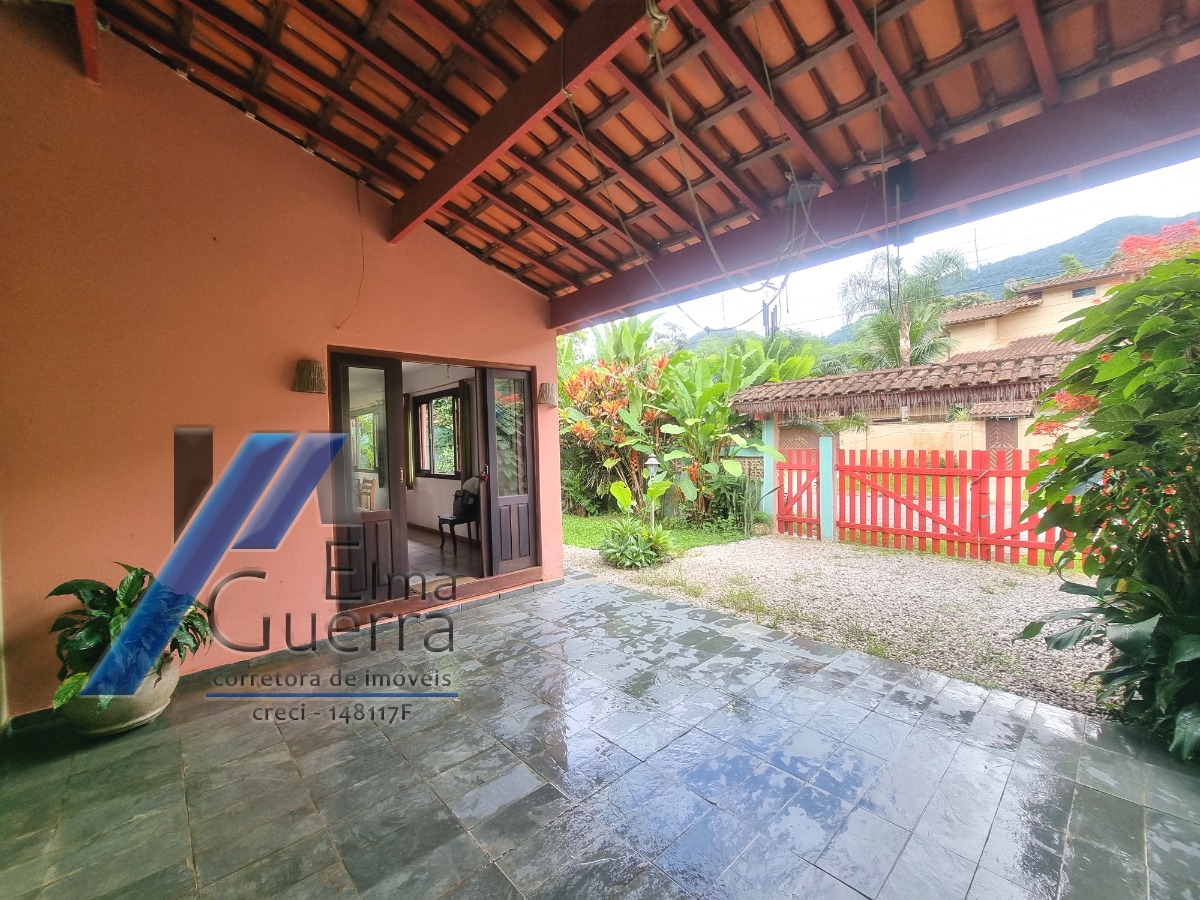 Casa à venda com 3 quartos, 151m² - Foto 4