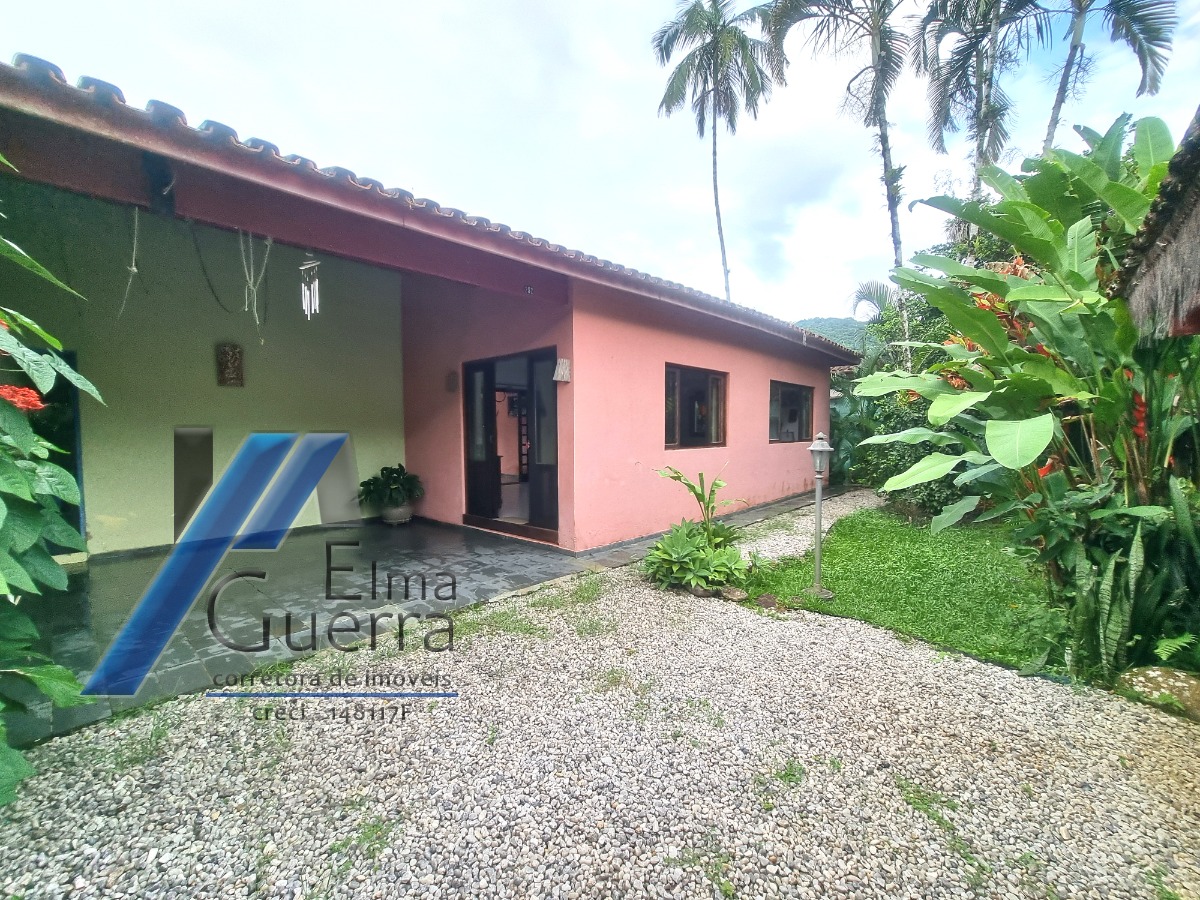 Casa à venda com 3 quartos, 151m² - Foto 2