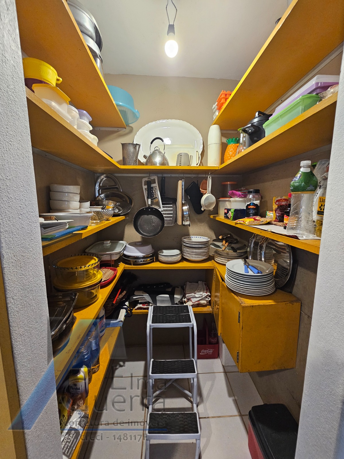 Ubatuba, Centro - Casa com 5 quartos, sendo 3 suítes
