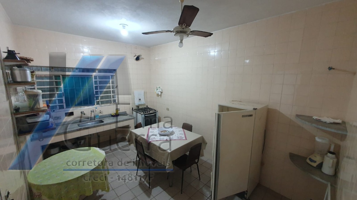 Perequê Açu, Ubatuba - Casa eicula com 1 dormitório e terreno de 283 m2.