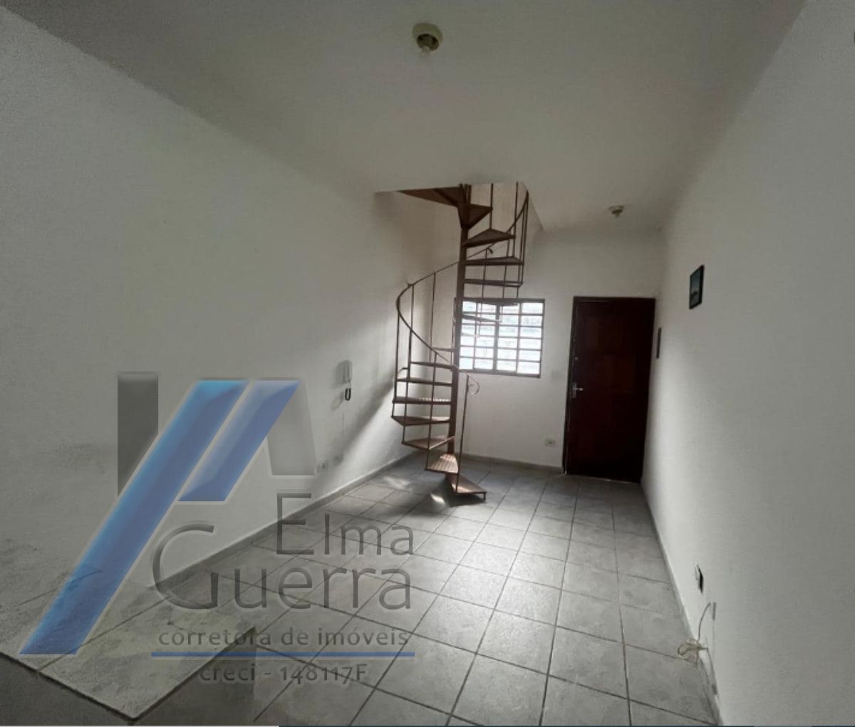 Ubatuba, Centro - Condominio de sobrados com 01 dormitórios.