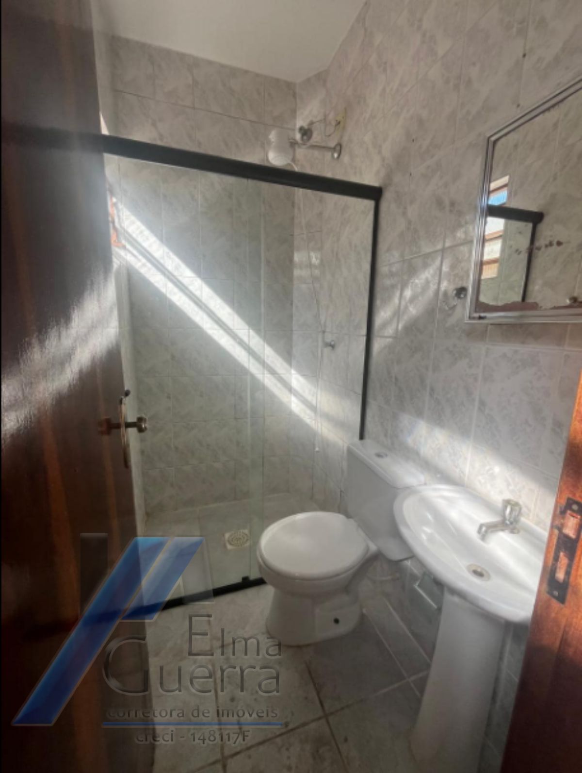 Ubatuba, Centro - Condominio de sobrados com 01 dormitórios.