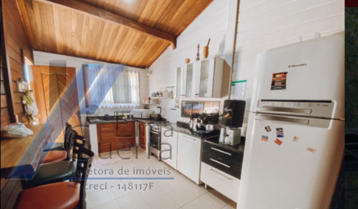 Ubatuba, Enseada - Casa com 05 dormitórios com vista para o mar.