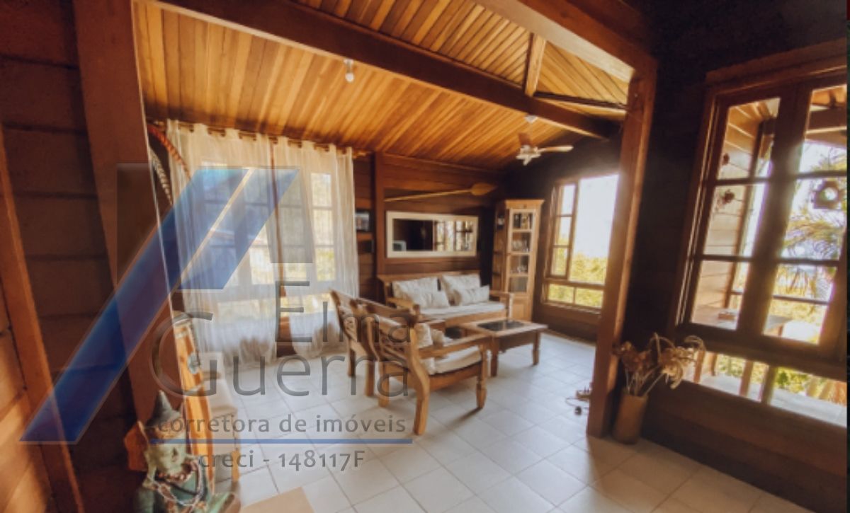 Ubatuba, Enseada - Casa com 05 dormitórios com vista para o mar.