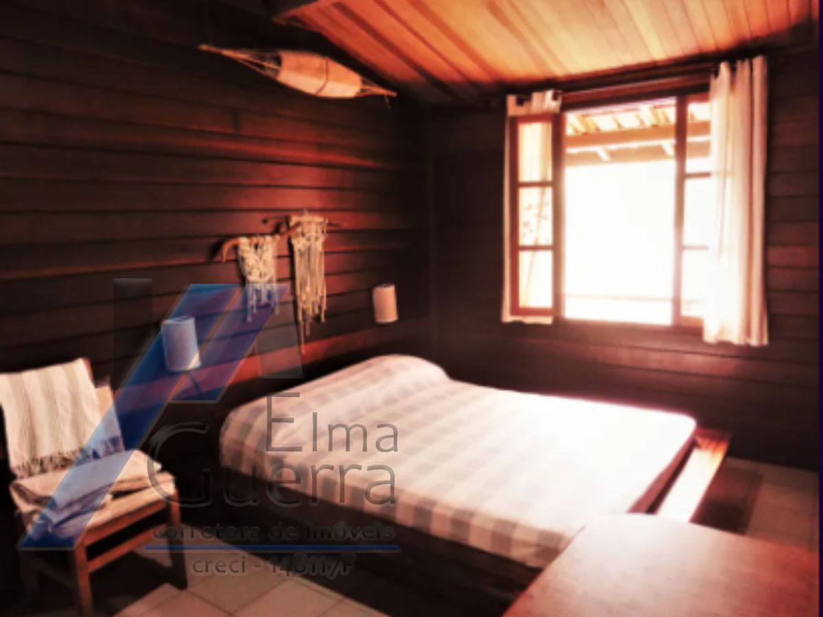 Ubatuba, Enseada - Casa com 05 dormitórios com vista para o mar.
