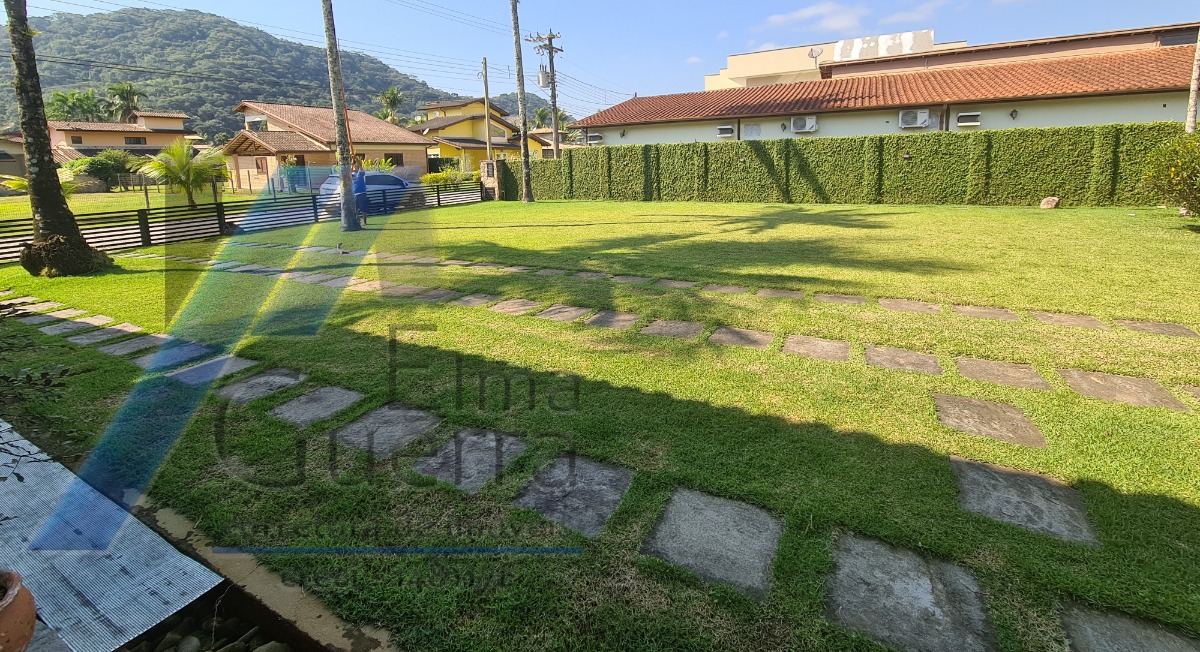 Ubatuba, Condomínio Ubatuba Country - Terreno com 450 m2.