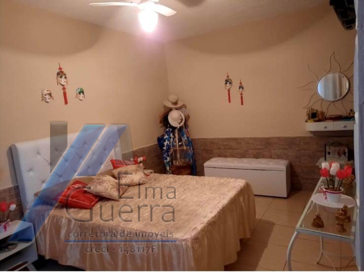 Ubatuba, Perequê Açu - Casa a 200 metros da praia com 03 dormitórios.