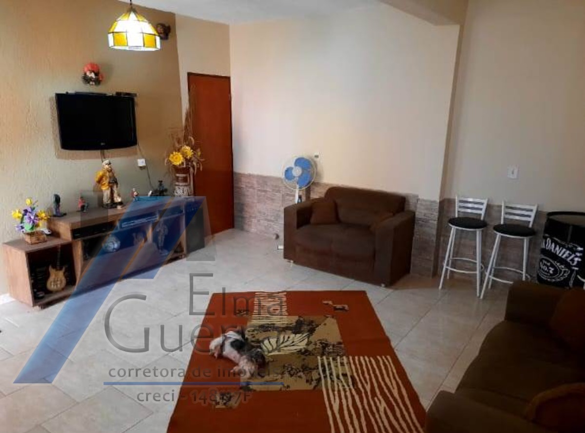 Ubatuba, Perequê Açu - Casa a 200 metros da praia com 03 dormitórios.