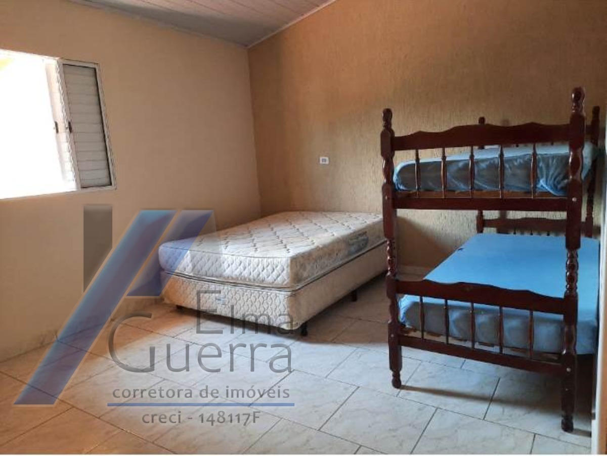 Ubatuba, Perequê Açu - Casa a 200 metros da praia com 03 dormitórios.