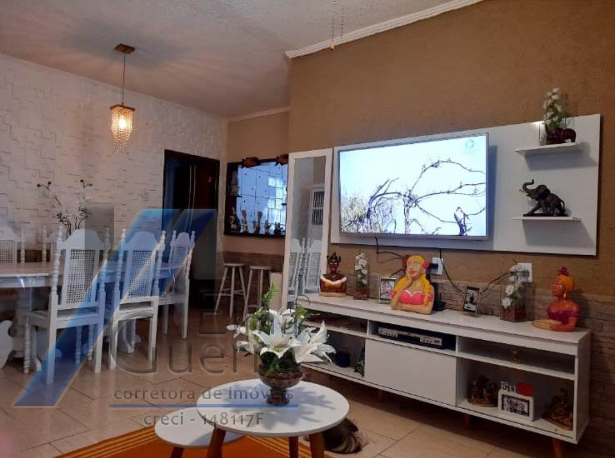 Ubatuba, Perequê Açu - Casa a 200 metros da praia com 03 dormitórios.
