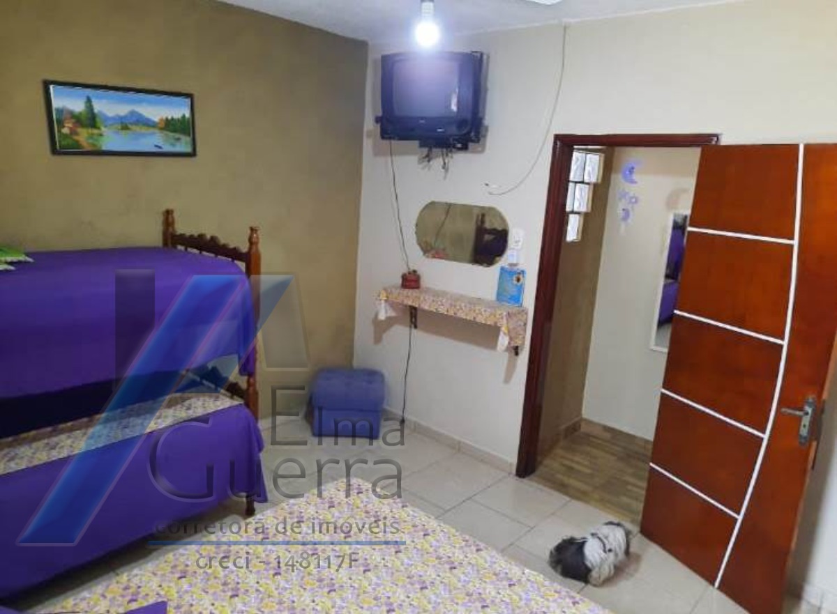 Ubatuba, Perequê Açu - Casa a 200 metros da praia com 03 dormitórios.