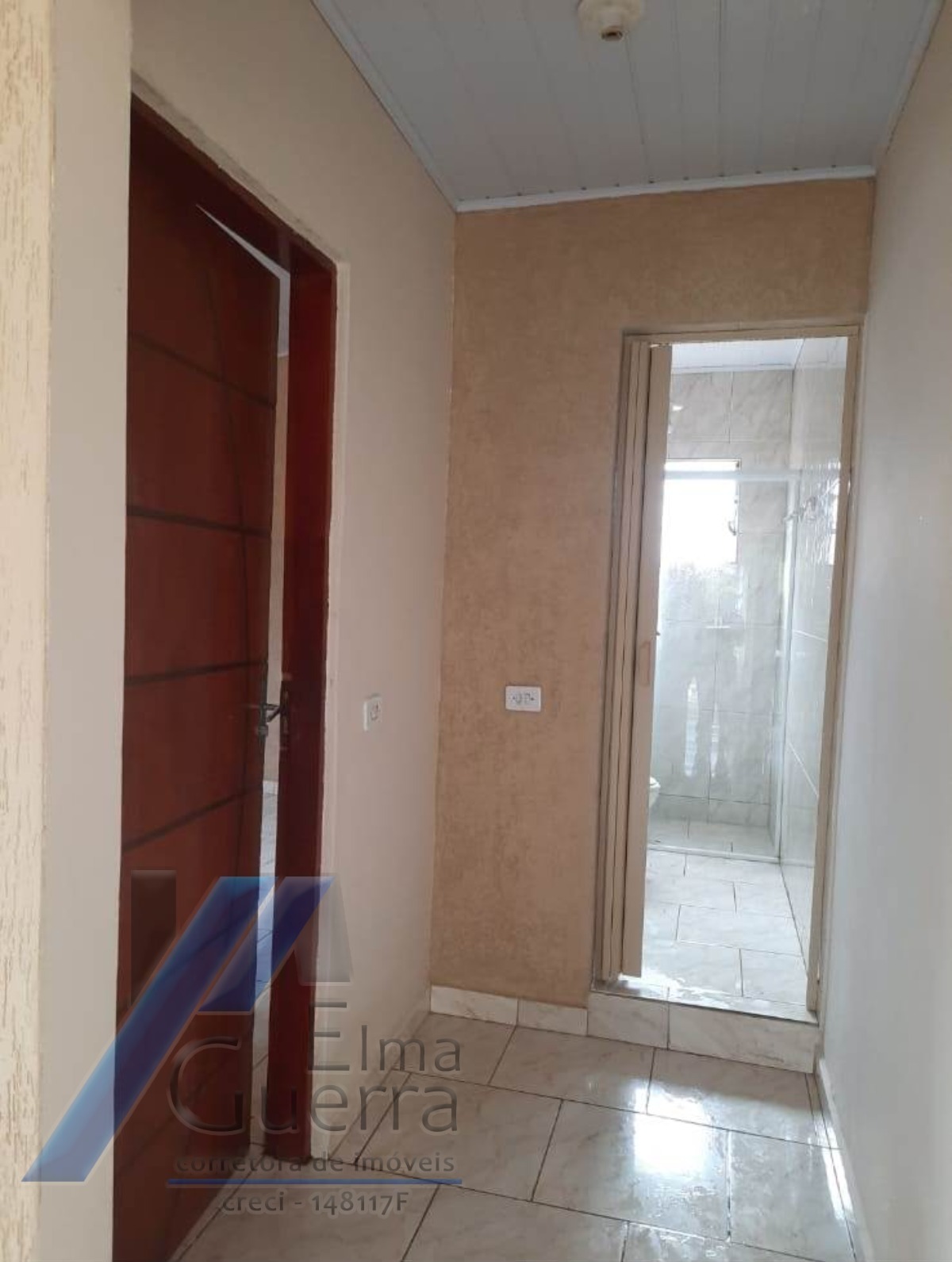 Ubatuba, Perequê Açu - Casa a 200 metros da praia com 03 dormitórios.