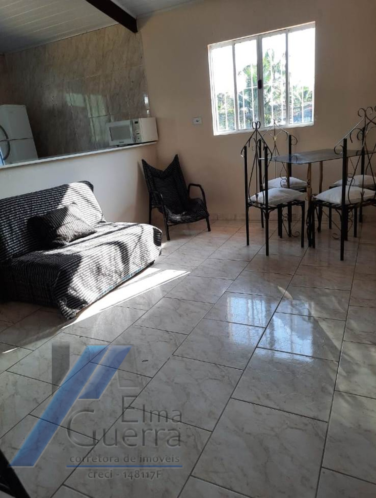 Ubatuba, Perequê Açu - Casa a 200 metros da praia com 03 dormitórios.