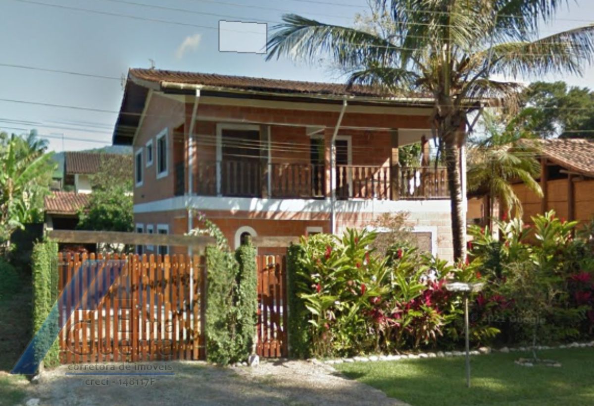 Casa à venda com 4 quartos, 220m² - Foto 2