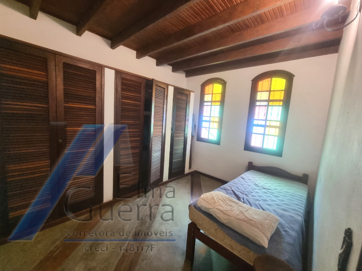 Ubatuba, Ressaca - Casa com 03 dormitórios, sendo 01 suíte.
