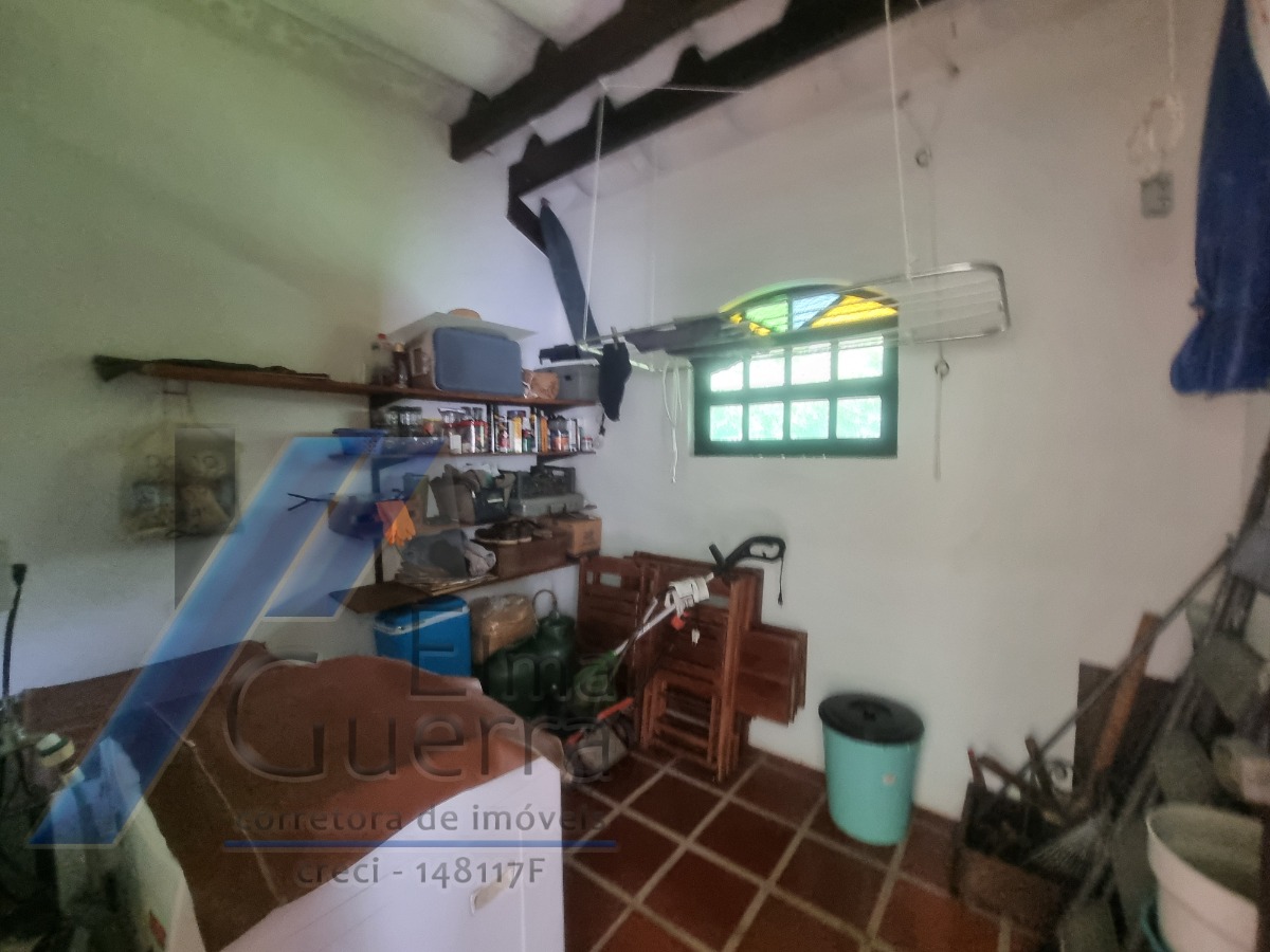 Ubatuba, Ressaca - Casa com 03 dormitórios, sendo 01 suíte.