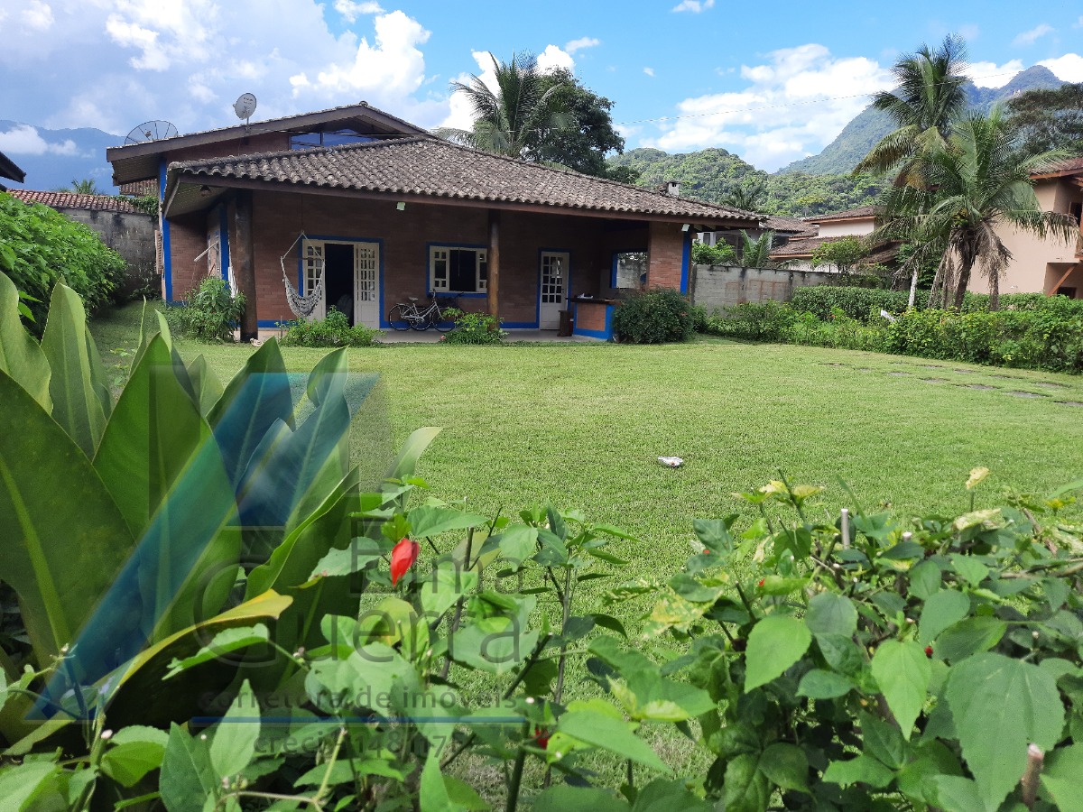 Ubatuba, Horto - Condomínio Ubatuba Country, casa com 02 dormitórios, sendo 01 suíte.