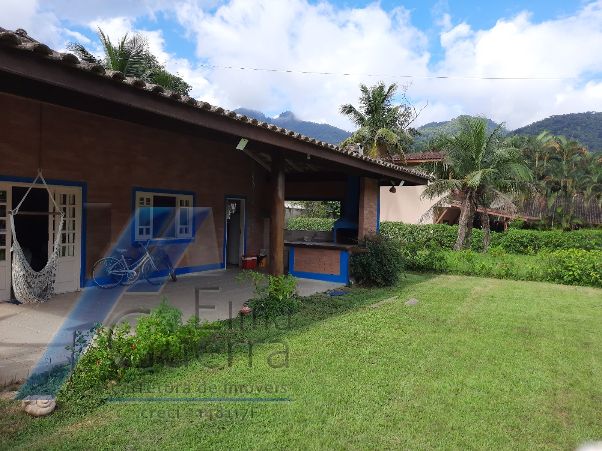 Ubatuba, Horto - Condomínio Ubatuba Country, casa com 02 dormitórios, sendo 01 suíte.